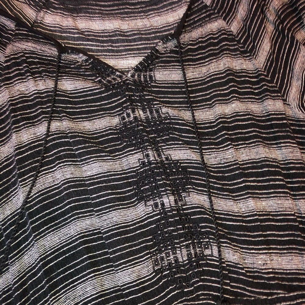 Dresses - Picture 4 of 4